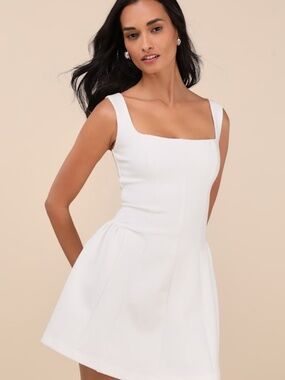 open lace back dress Pleated Bodycon Mini Dress, White